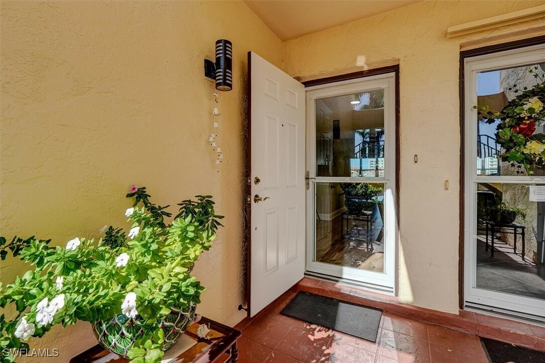 Property Photo: 5103 Sunnybrook Court 3 FL 33904