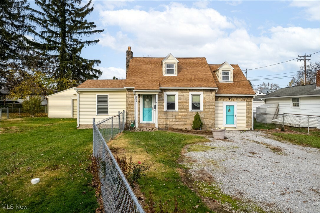 Property Photo: 989 Winston Street OH 44314