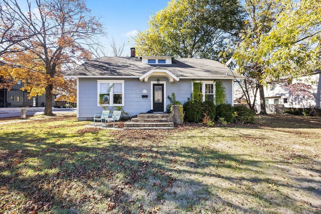 Property Photo:  252 SW D Street  AR 72712 