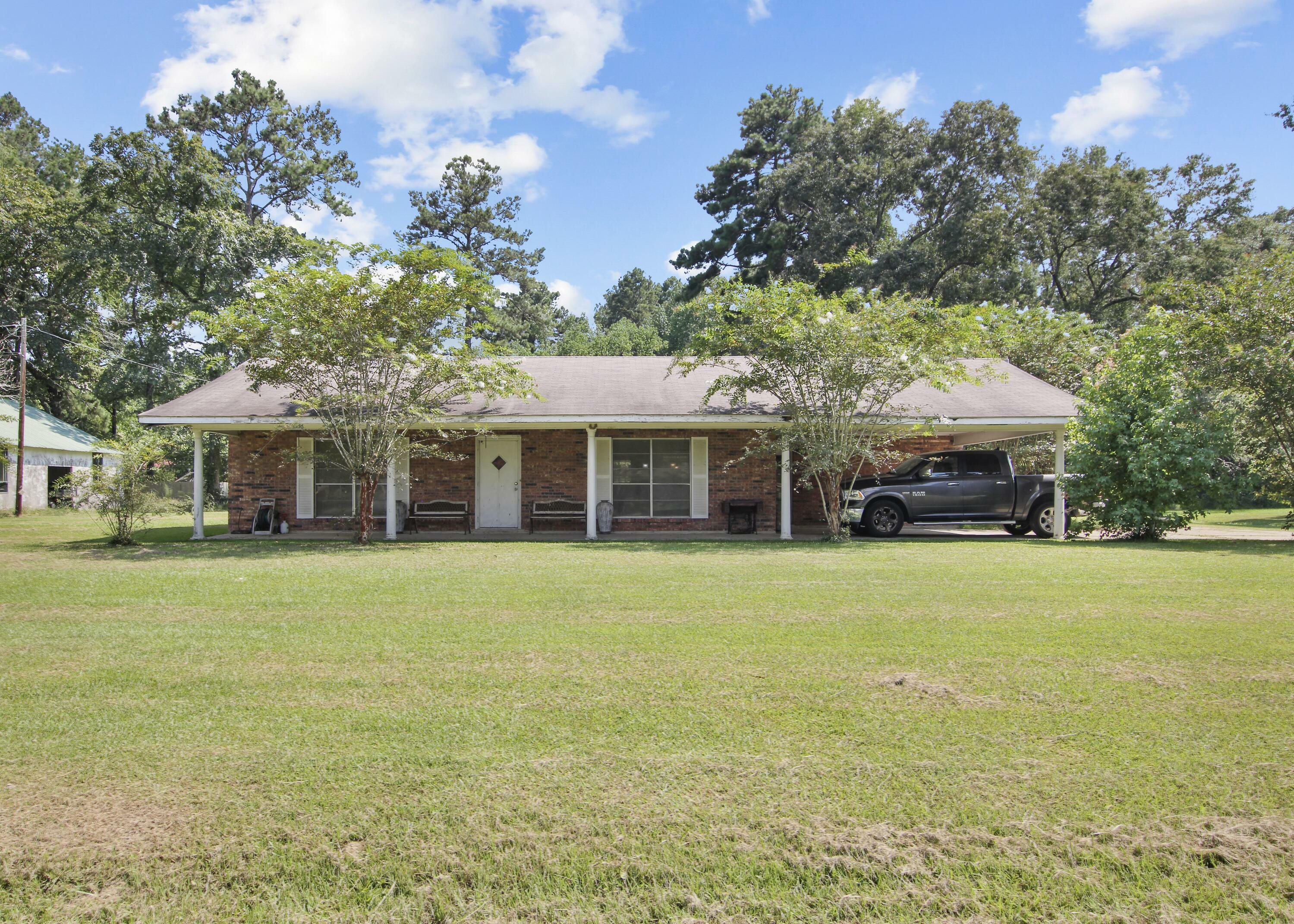 209 E North Loop  Oakdale LA 71463 photo