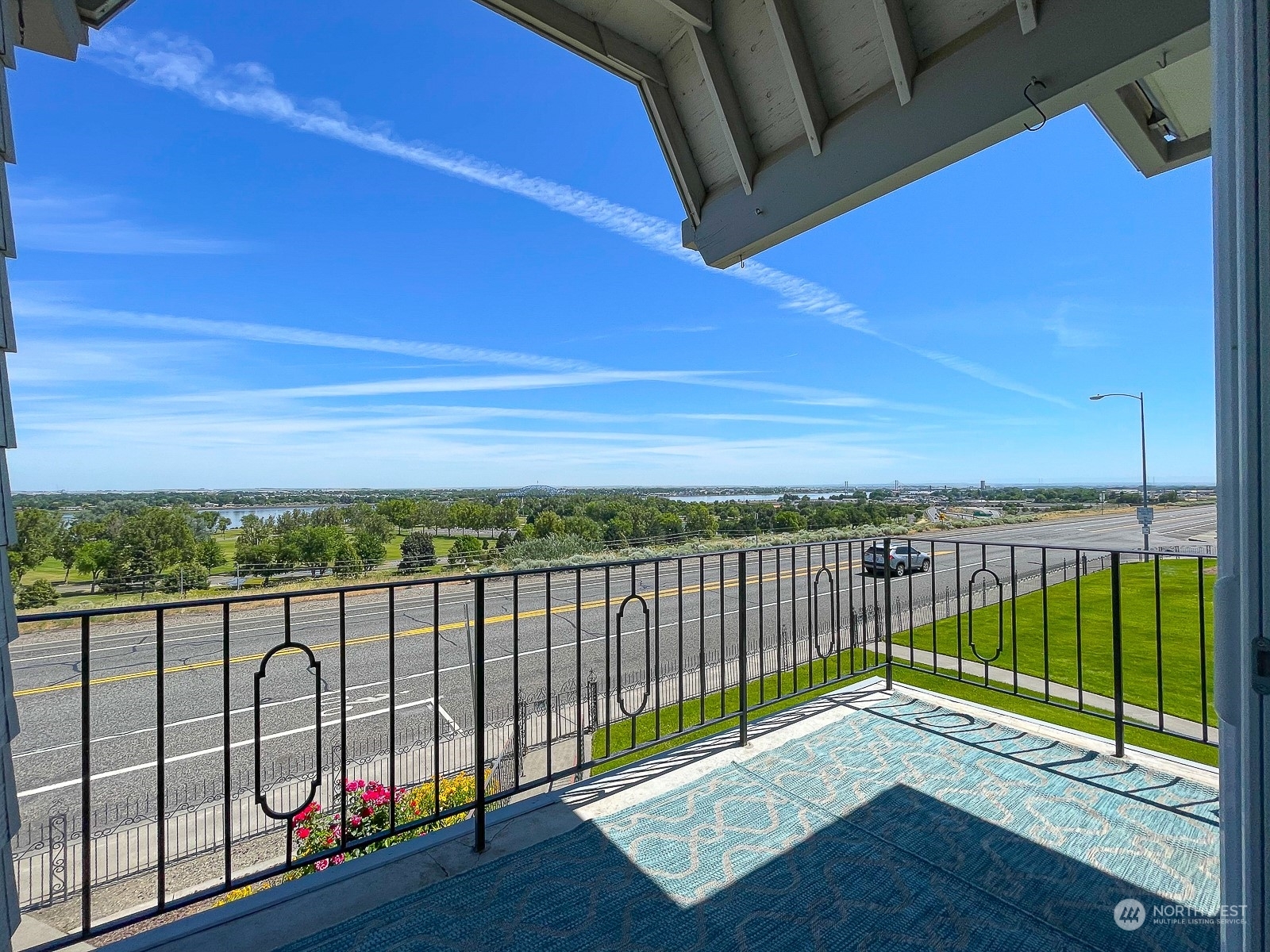 Property Photo:  2401 W Canal Drive 2D  WA 99336 