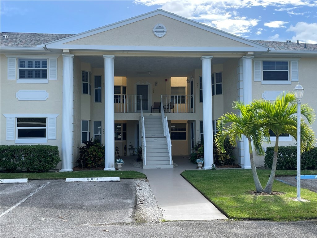 Property Photo:  177 Grove Isle Circle 177  FL 32962 