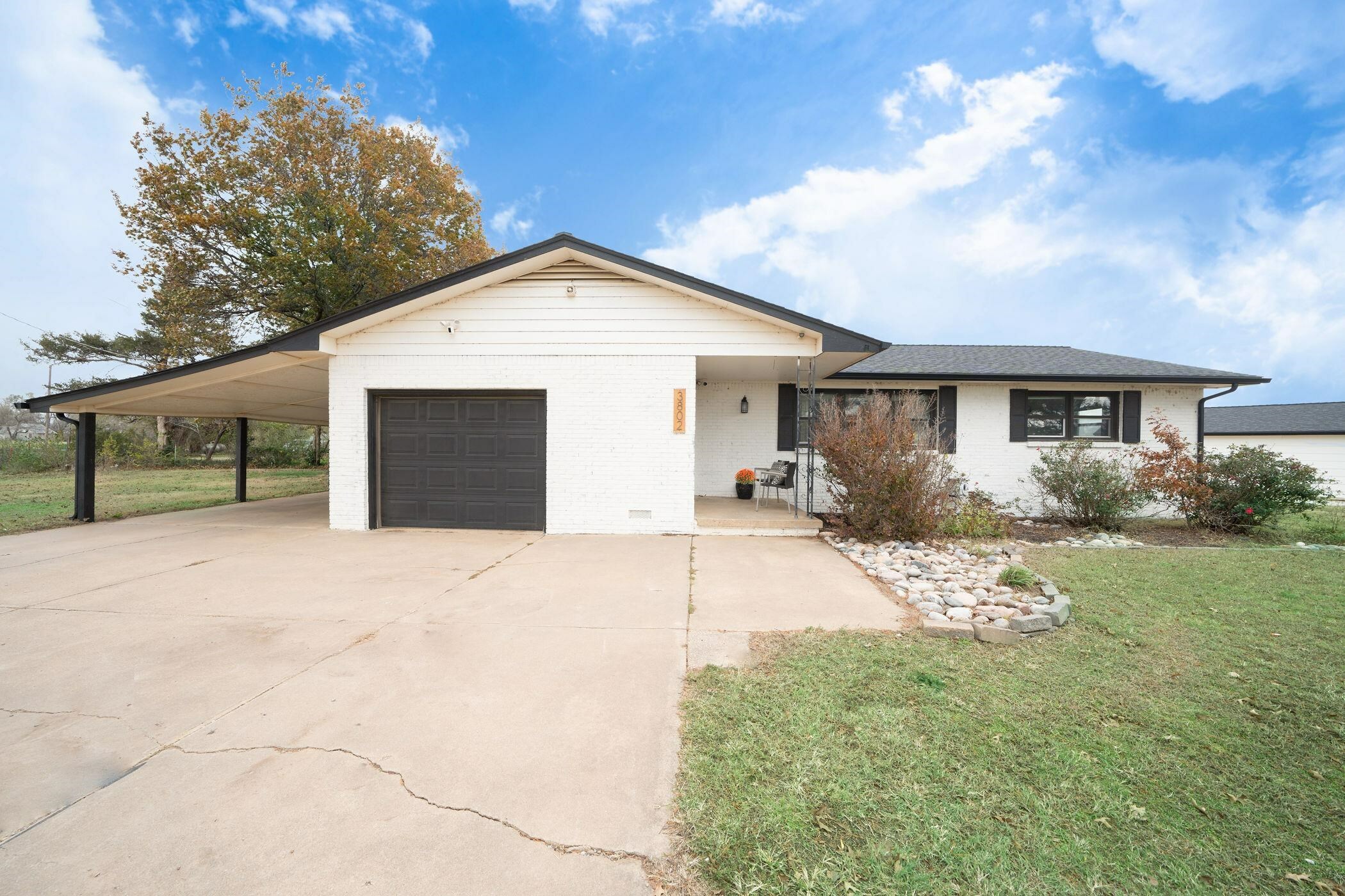 Property Photo:  3802 N 135th St W  KS 67101 