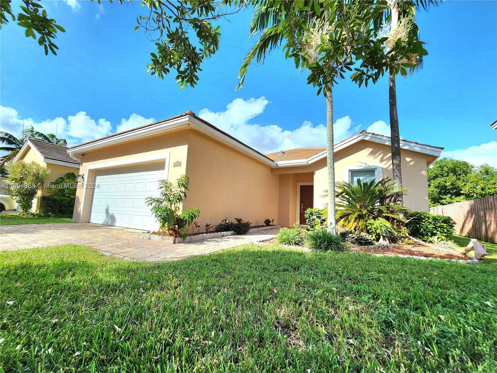 3079 SE 6th St  Homestead FL 33033 photo