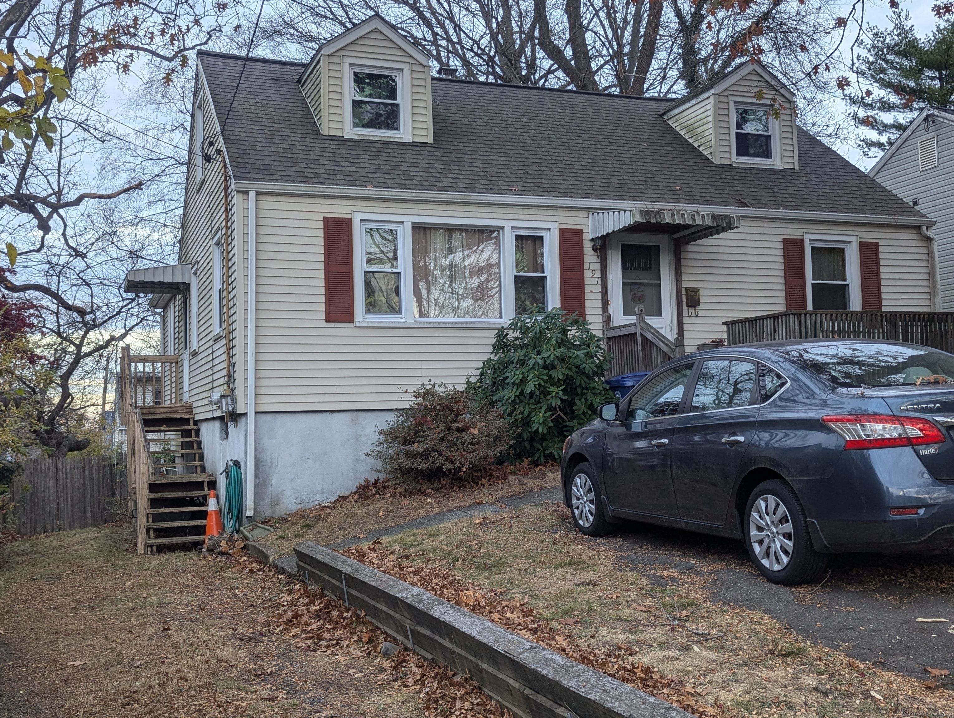 Property Photo:  191 Laurel Street  CT 06516 