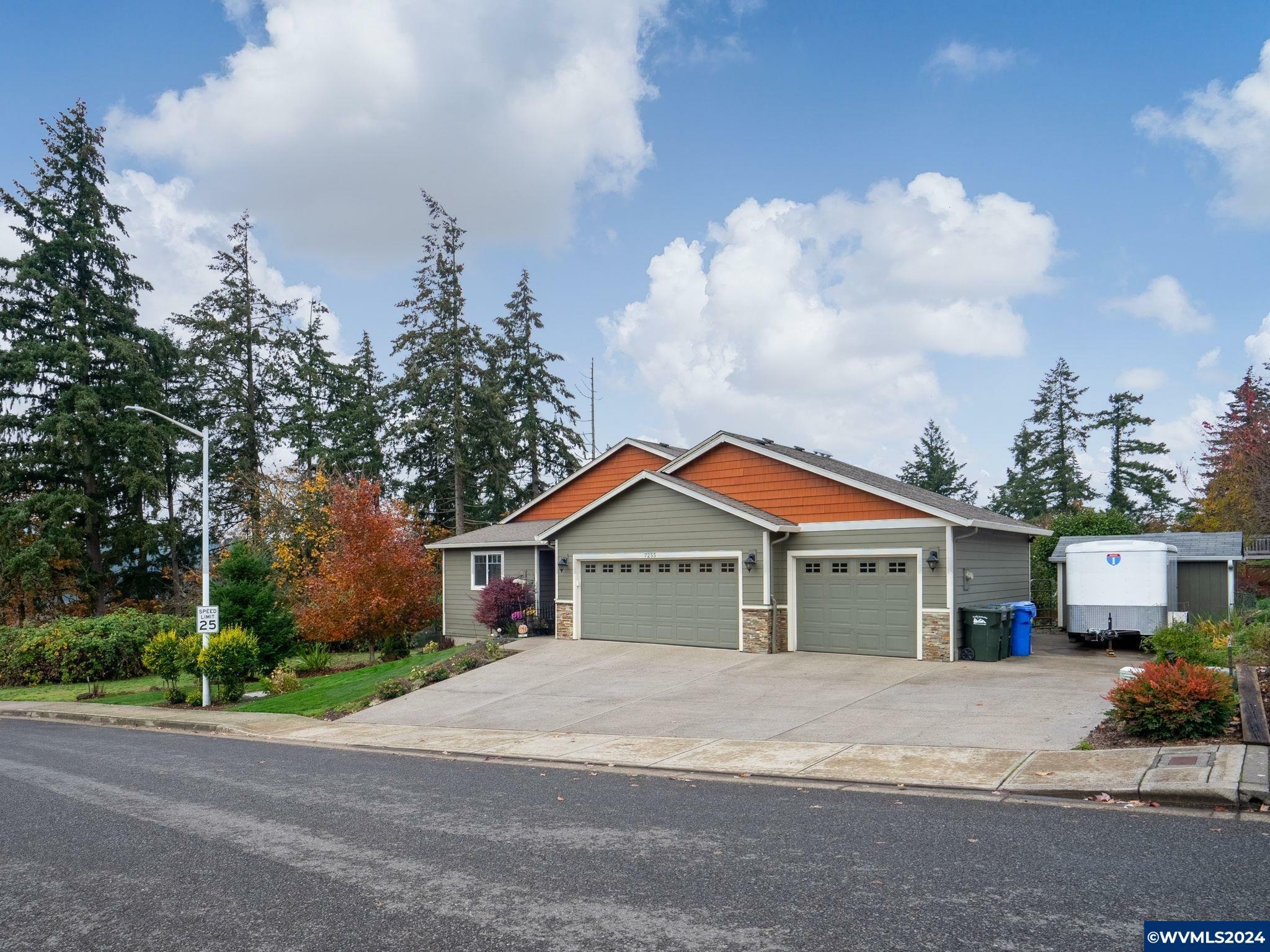 Property Photo:  7255  Eastwood Dr SE  OR 97392 