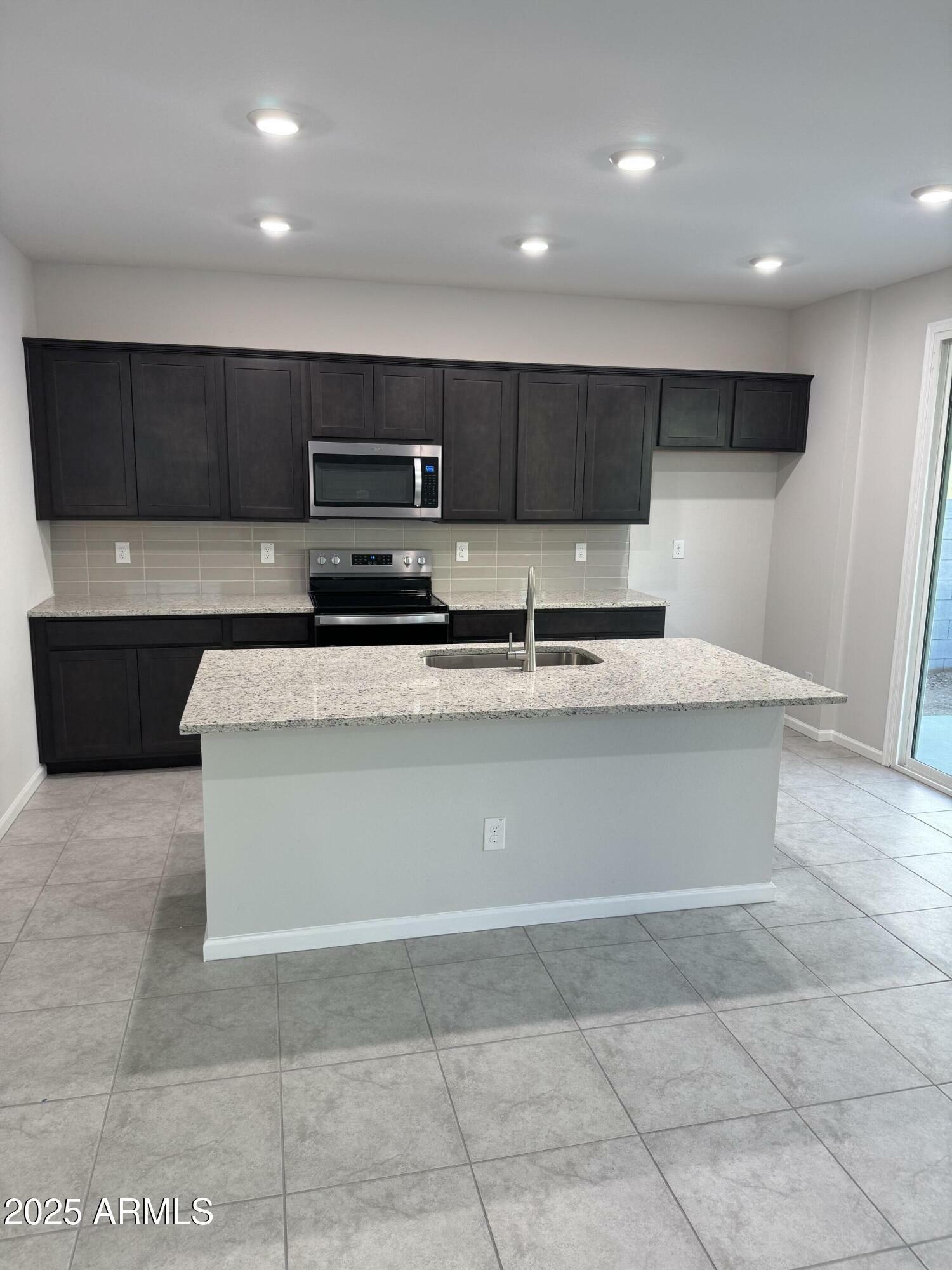 Property Photo: 2594 E Bluff Spring Avenue AZ 85119