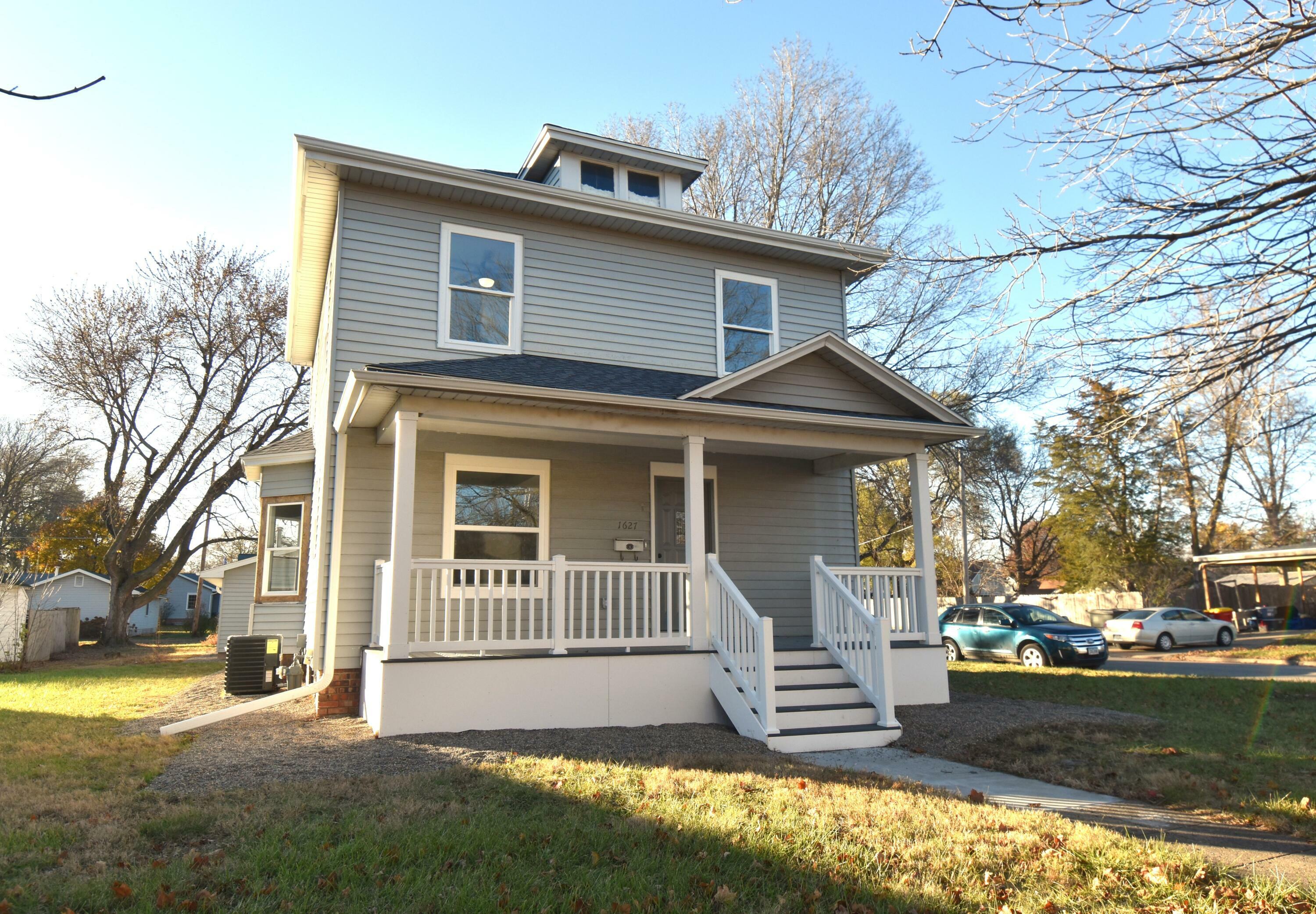 Property Photo: 1627 Story Street IA 50036