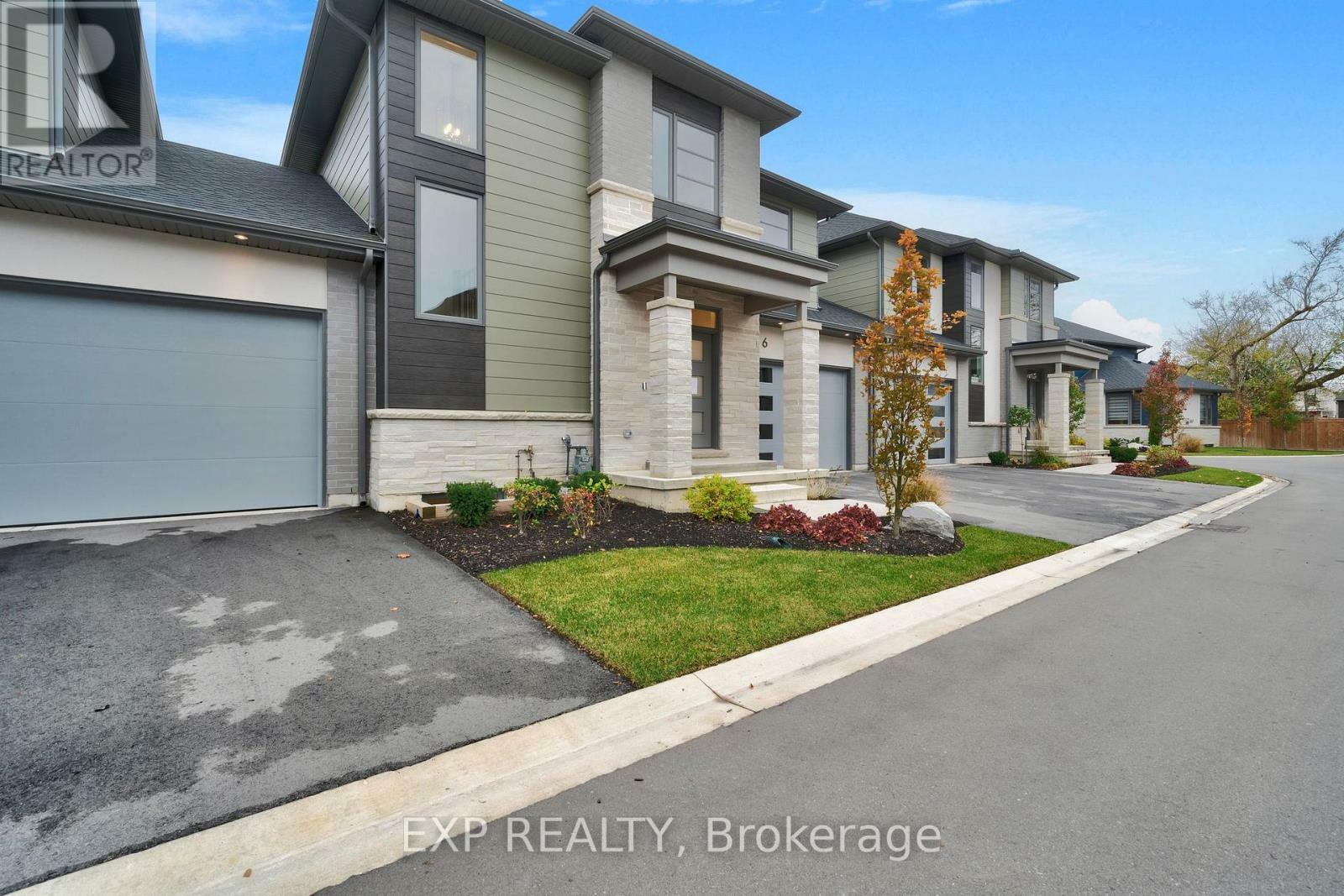 Property Photo:  24 Grapeview Drive 6  ON L2S 0G5 
