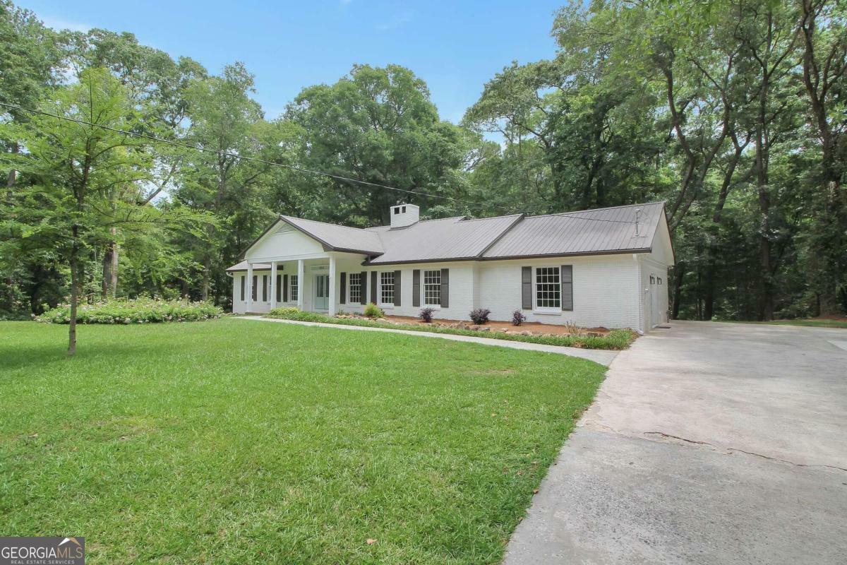 Property Photo:  854 Hickory Ridge Drive  GA 30233 