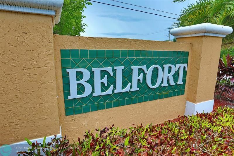 Property Photo:  9773 N Belfort Cir 9773  FL 33321 