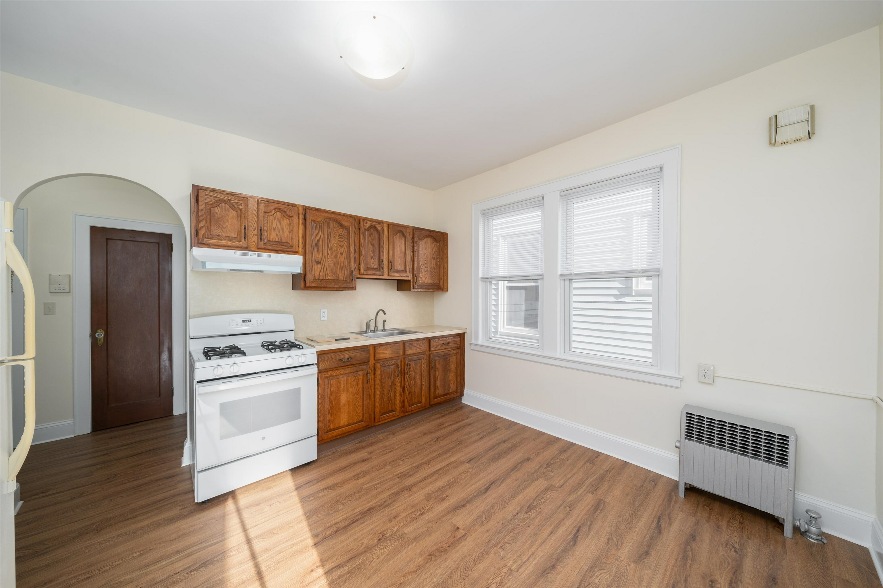 Property Photo:  18 East 51st St 3  NJ 07002 