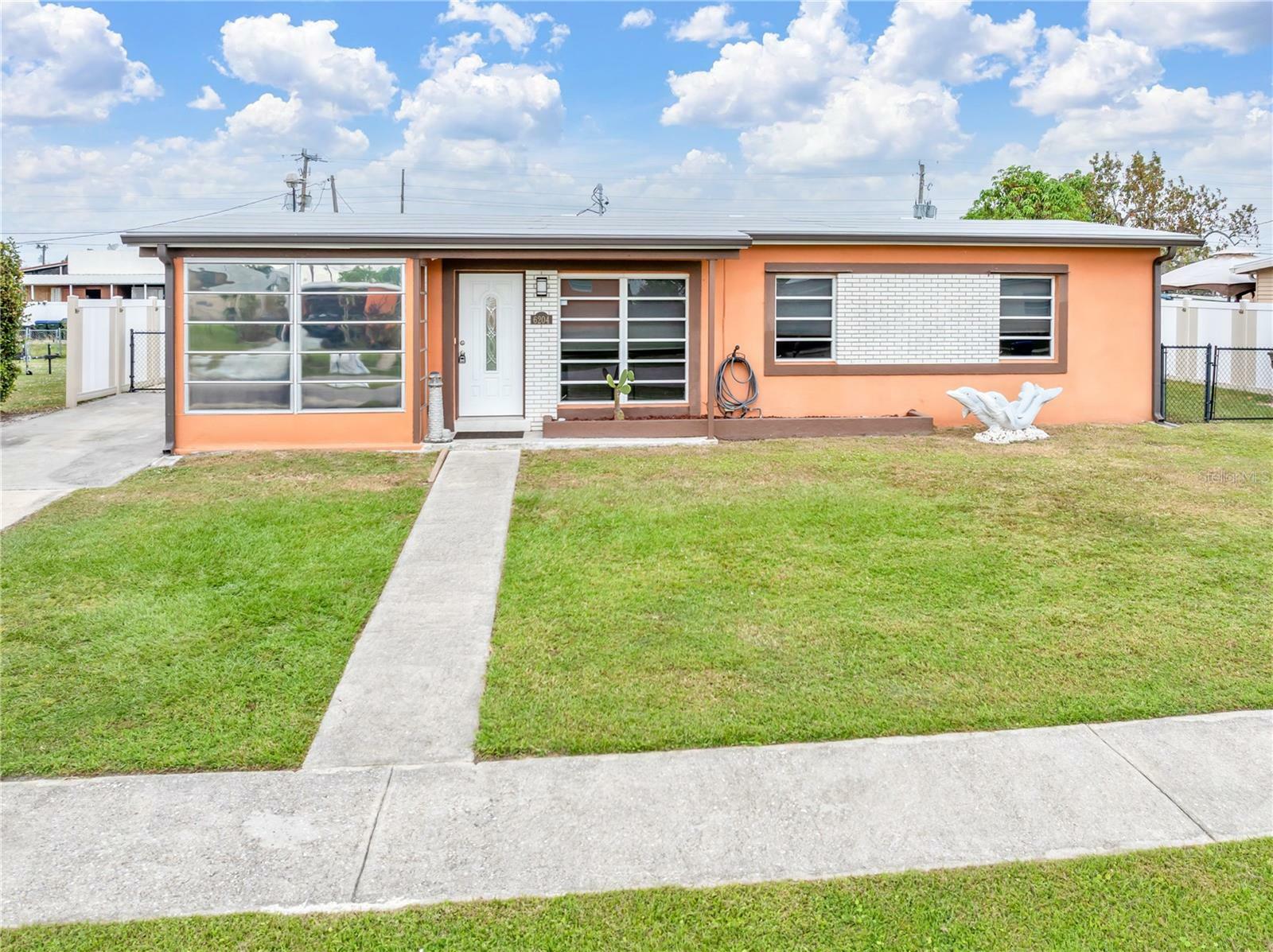 Property Photo:  6204 Deming Avenue  FL 34287 