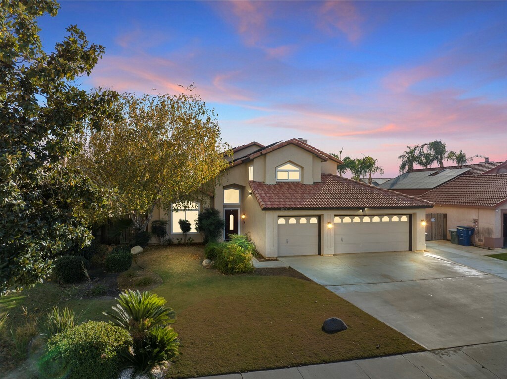 Property Photo:  10213 Single Oak Drive  CA 93311 