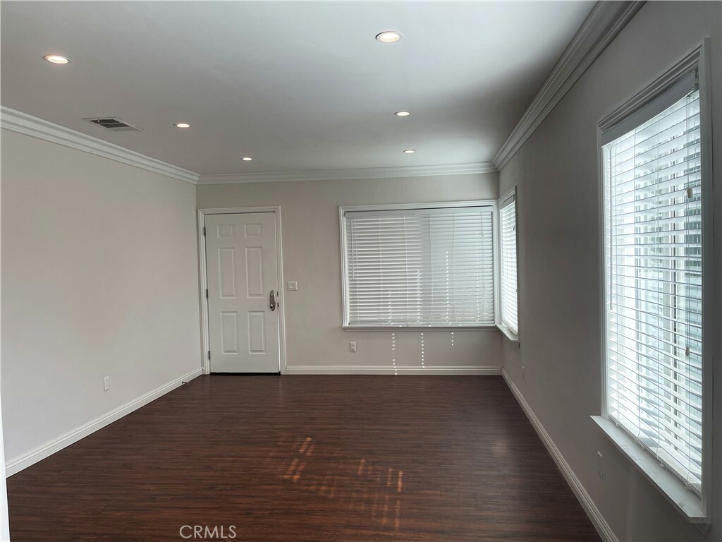 Property Photo:  229 1/2 W Lemon Avenue  CA 91016 