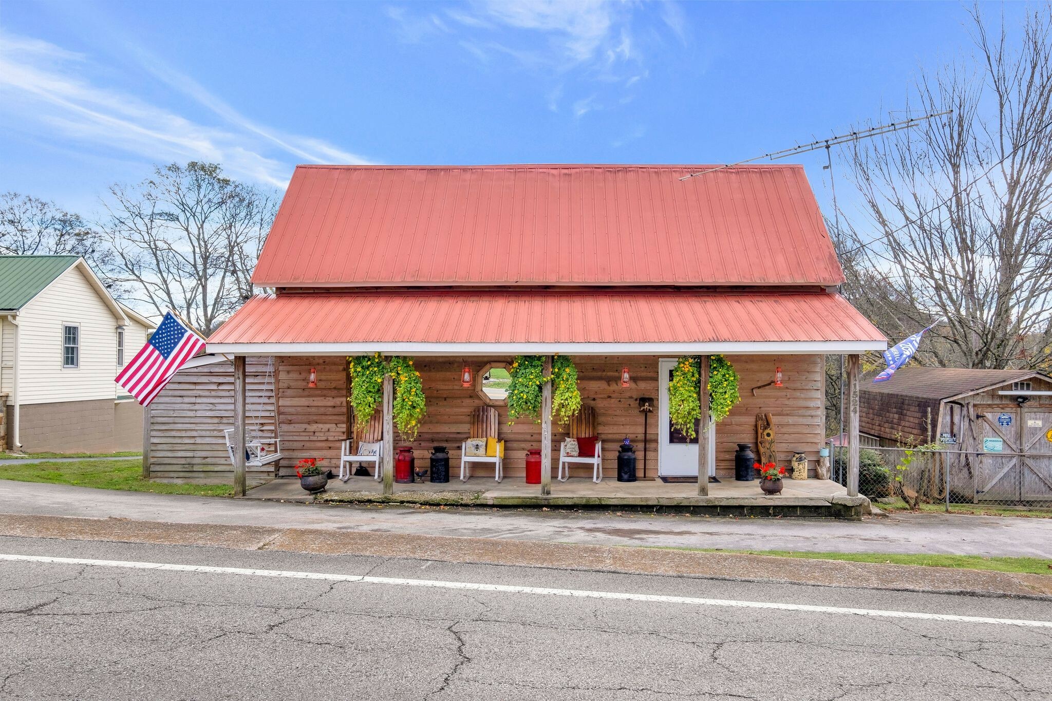 Property Photo:  1524 Main St  TN 38472 