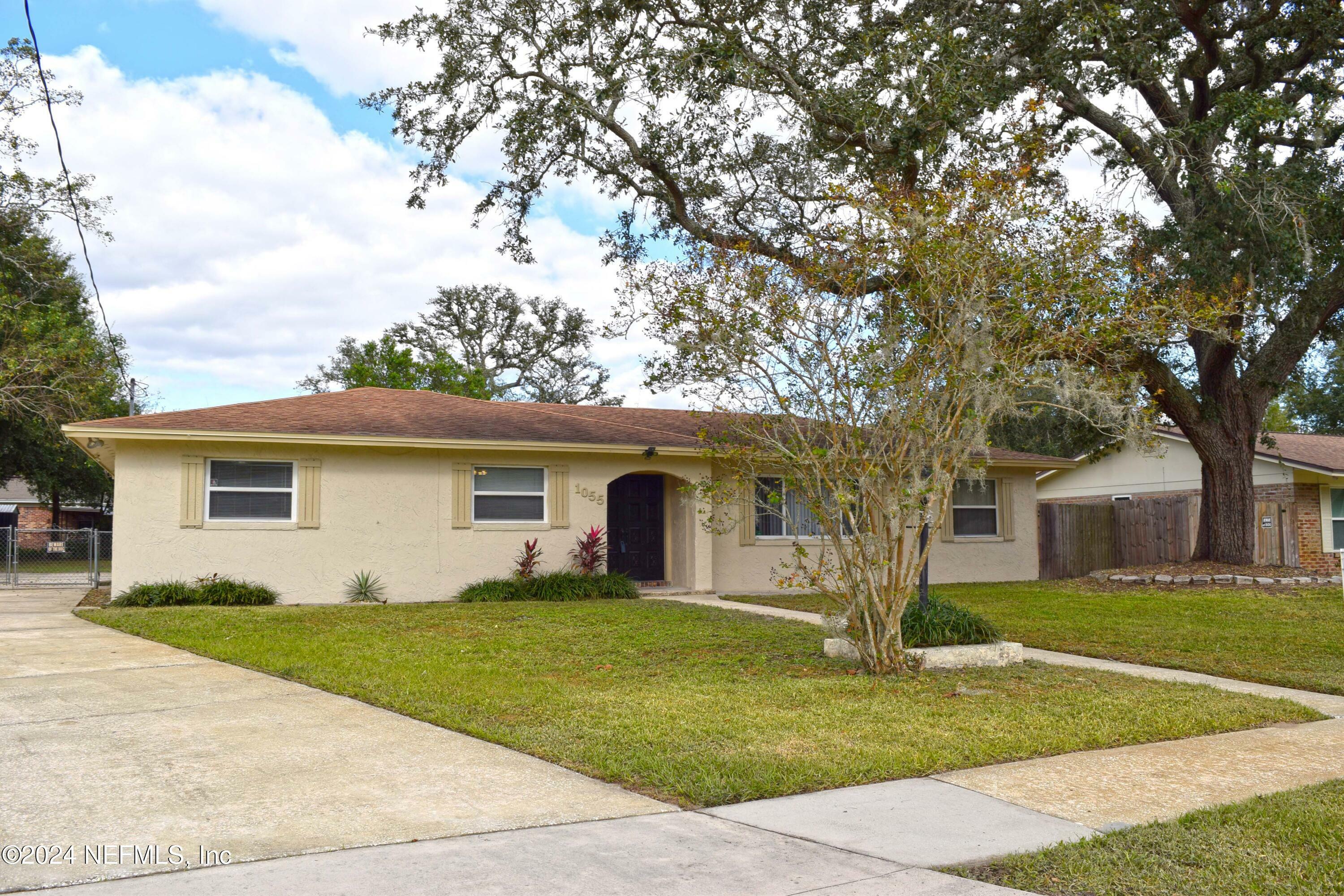 Property Photo:  1055 Bay Circle N  FL 32073 