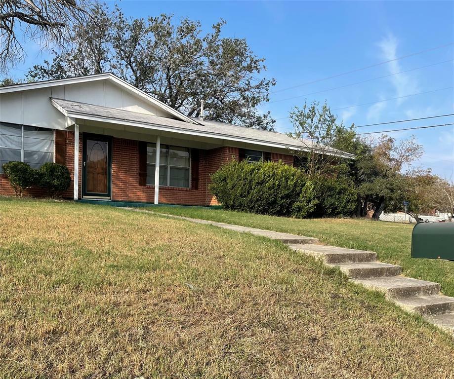 Property Photo:  202 Landon Drive  TX 76550 