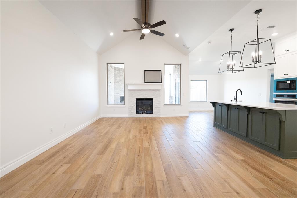 Property Photo: 8301 Mountain Oak Drive OK 73034