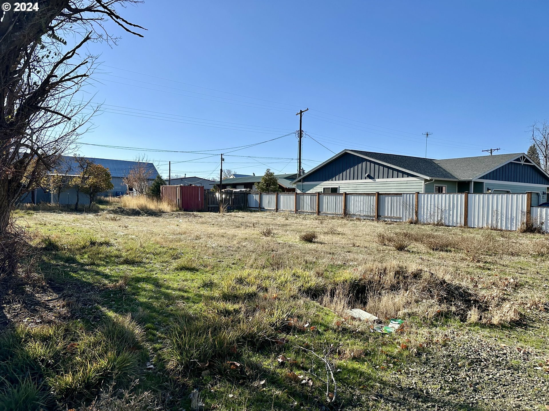 Property Photo:  204 W Darland St  WA 98620 