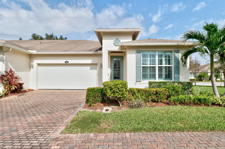 7462 Oakcrest Lane  Vero Beach FL 32966 photo
