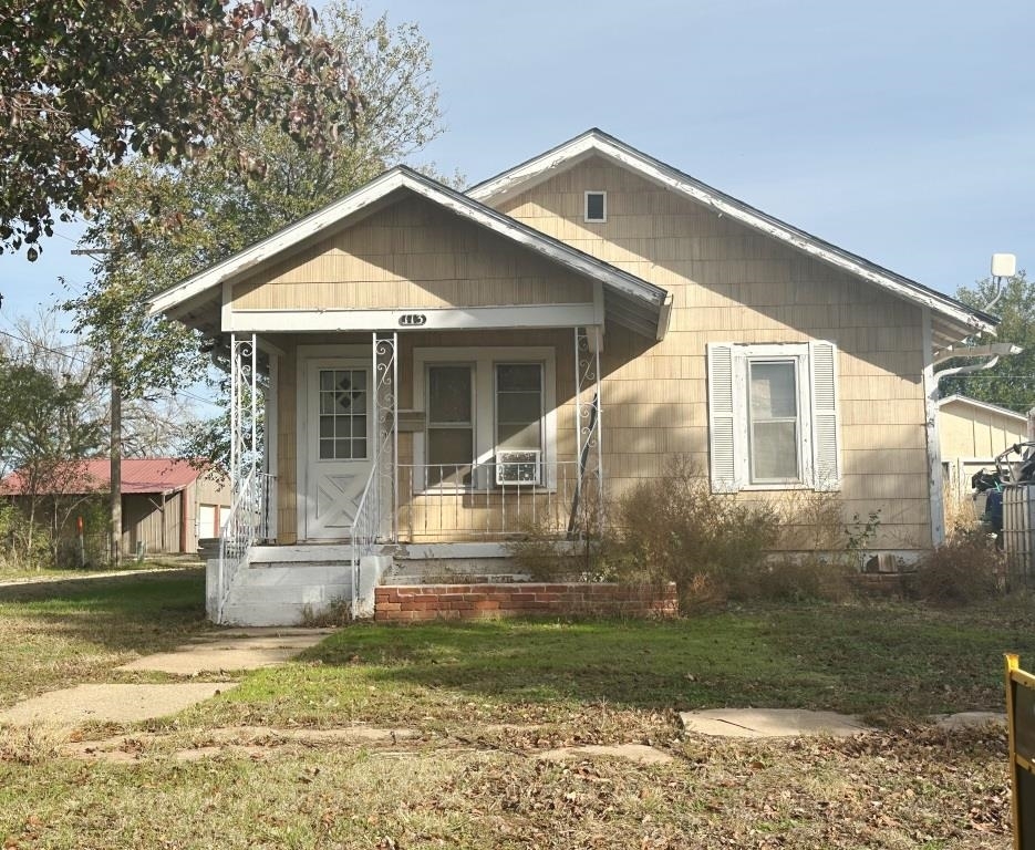 Property Photo:  113 S Jefferson Ave  KS 67003 