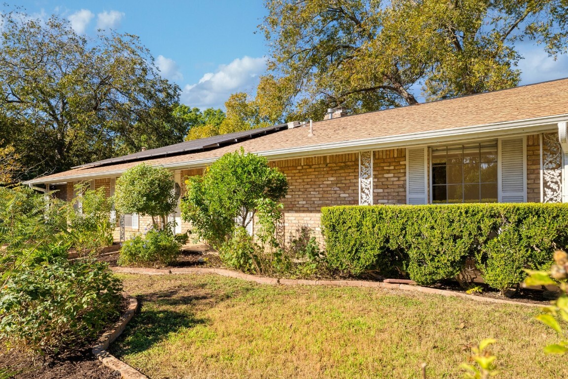 Property Photo:  7300 Shoal Creek Boulevard  TX 78757 