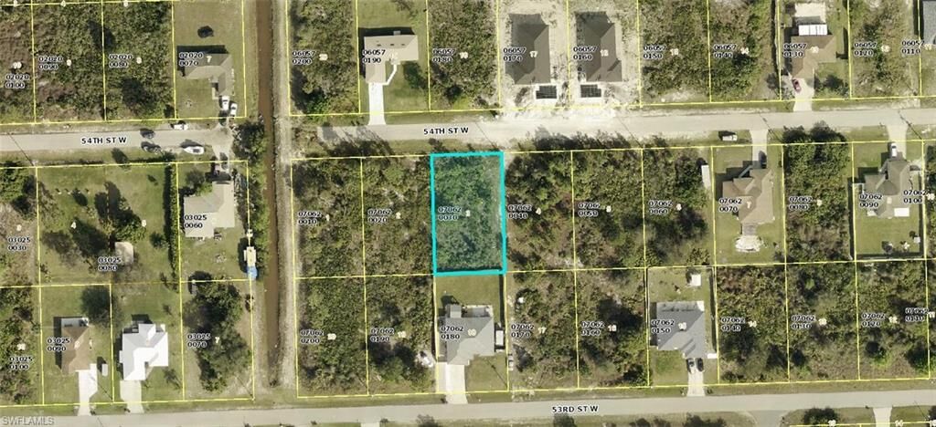 Property Photo: 2815 54th St W FL 33971