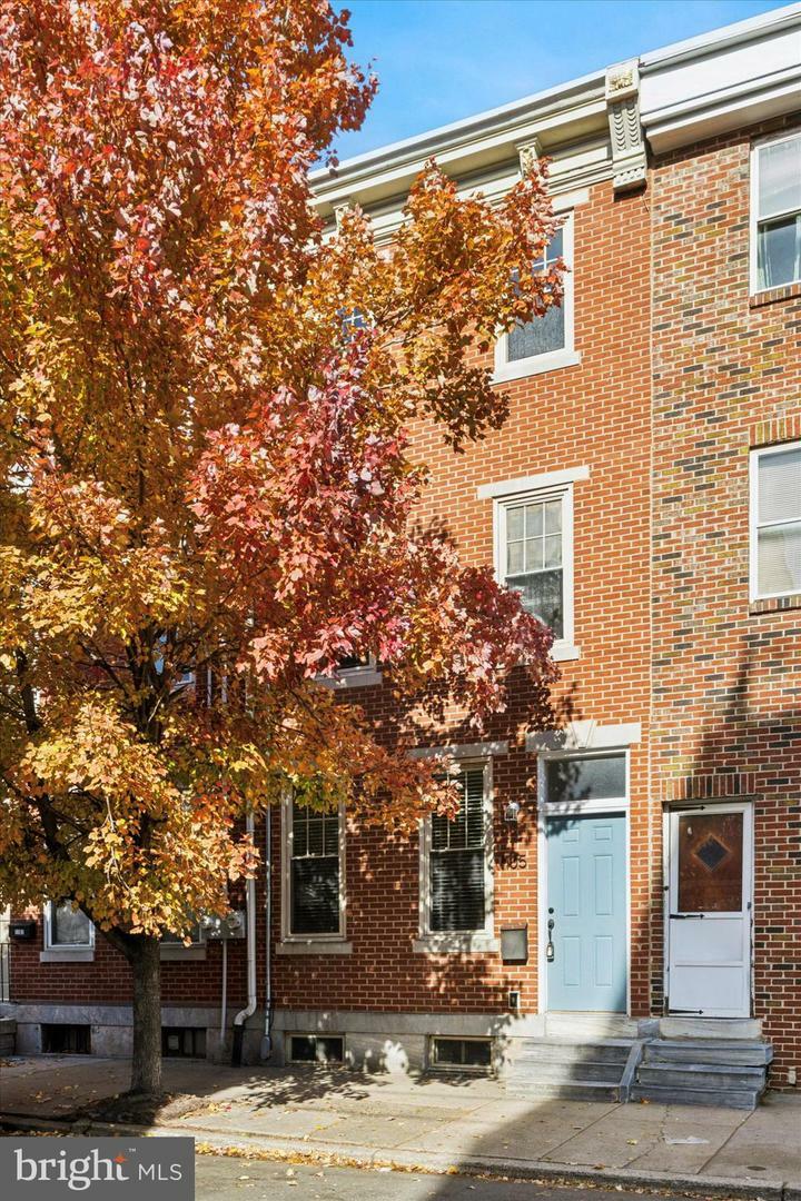 Property Photo:  1105 Green Street  PA 19123 