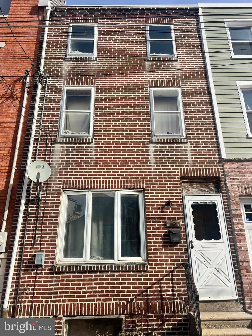 Property Photo:  2047 E Letterly Street  PA 19125 