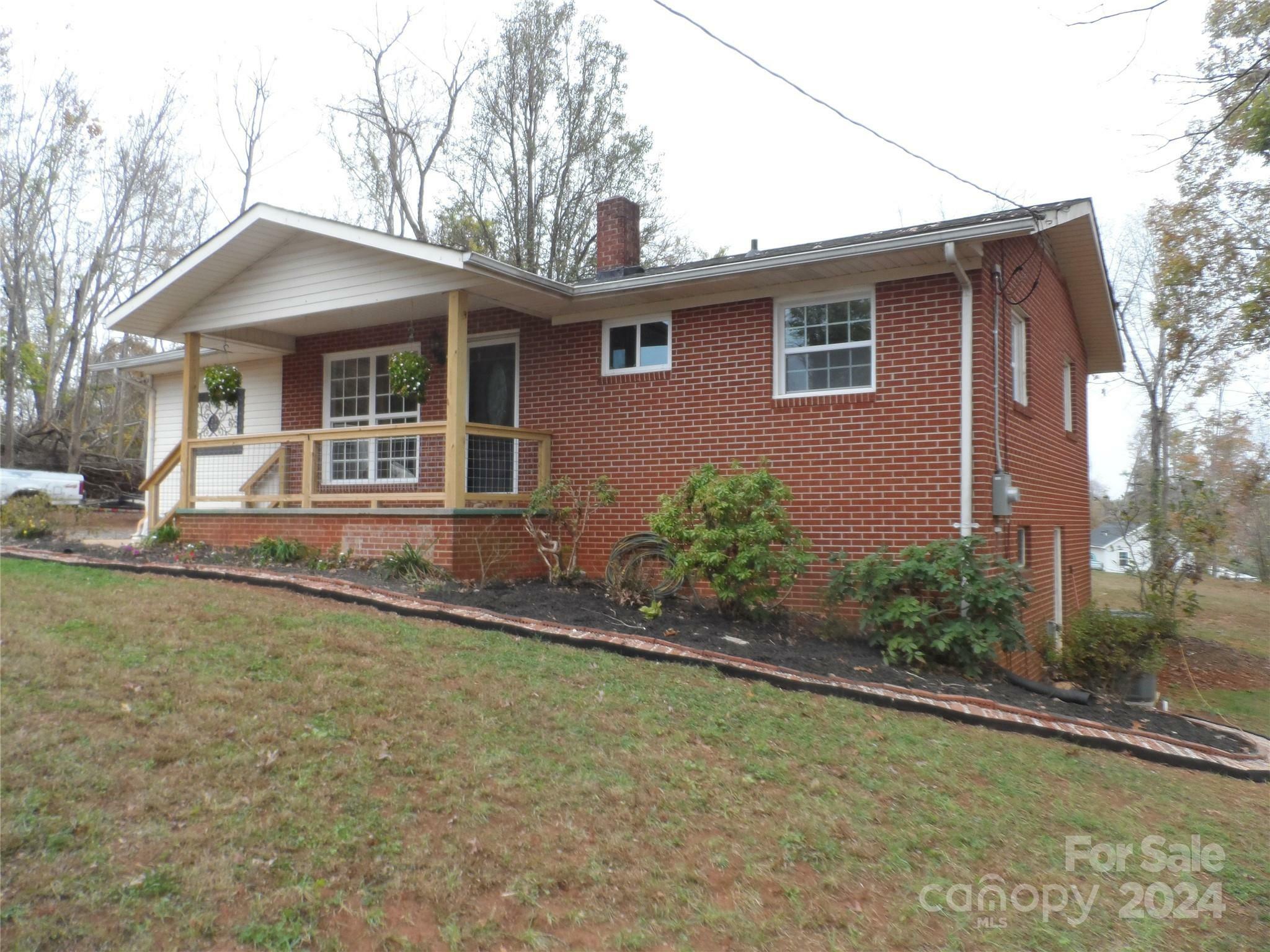 Property Photo:  205 Phillips Street  NC 28655 