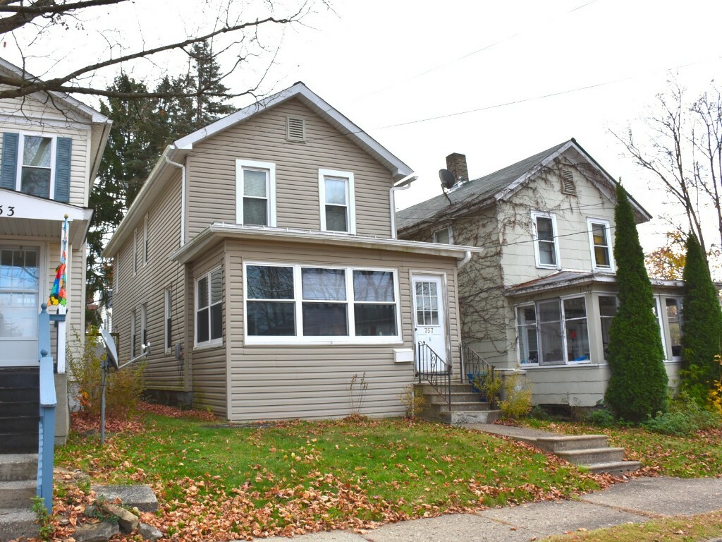 Property Photo:  757 Garden Street  PA 16335 