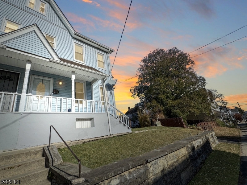 Property Photo:  209 Washington Street  NJ 08865 