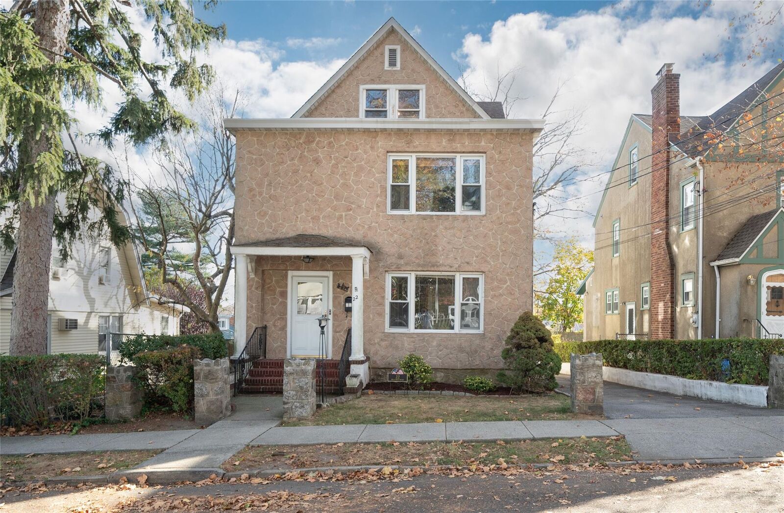 Property Photo:  22 Hillcrest Road  NY 10708