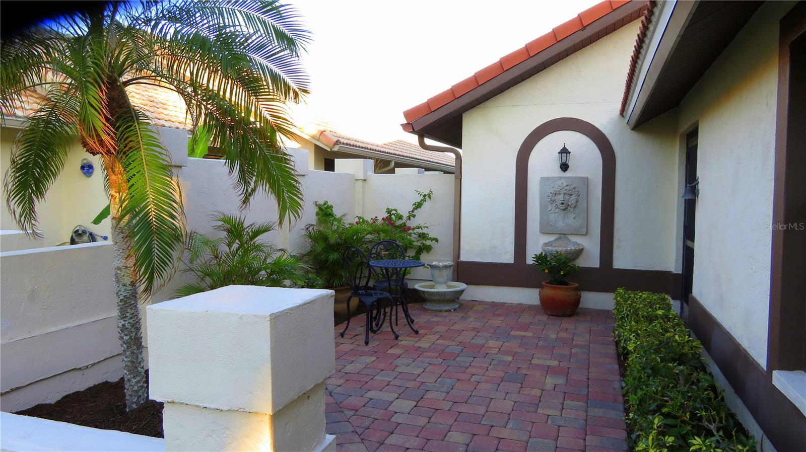 Property Photo: 198 Carriage House Lane 198 FL 34275