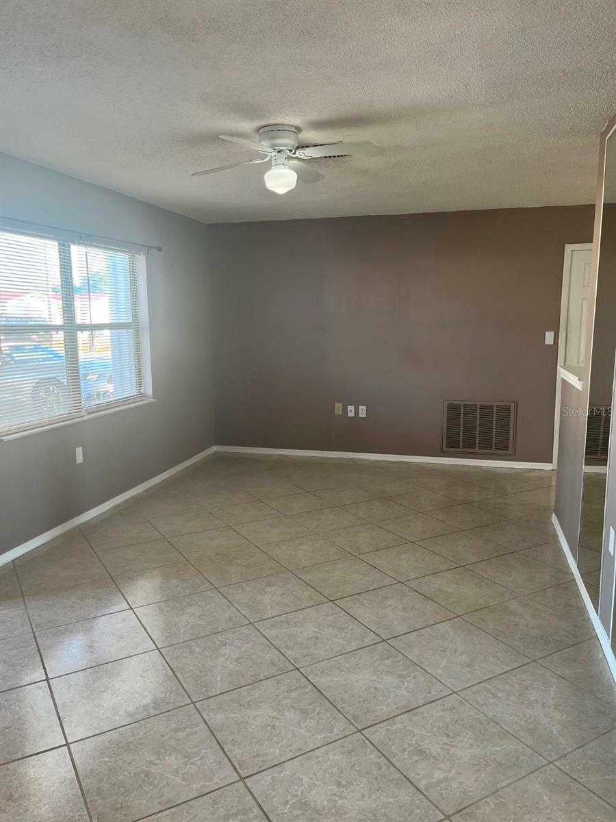 Property Photo:  9931 Woodstock Lane  FL 34668 