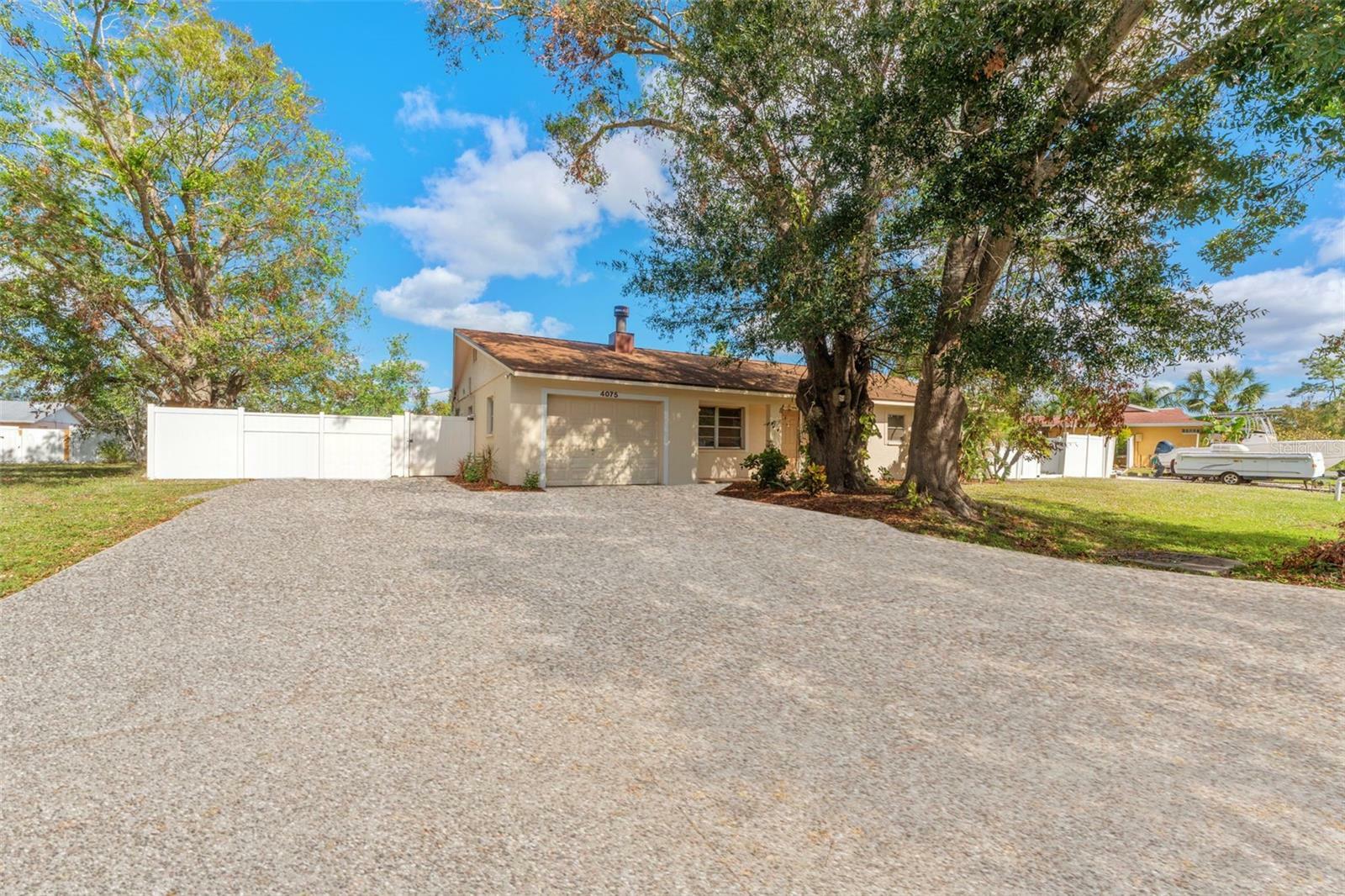 Property Photo:  4075 Velarde Lane  FL 34235 