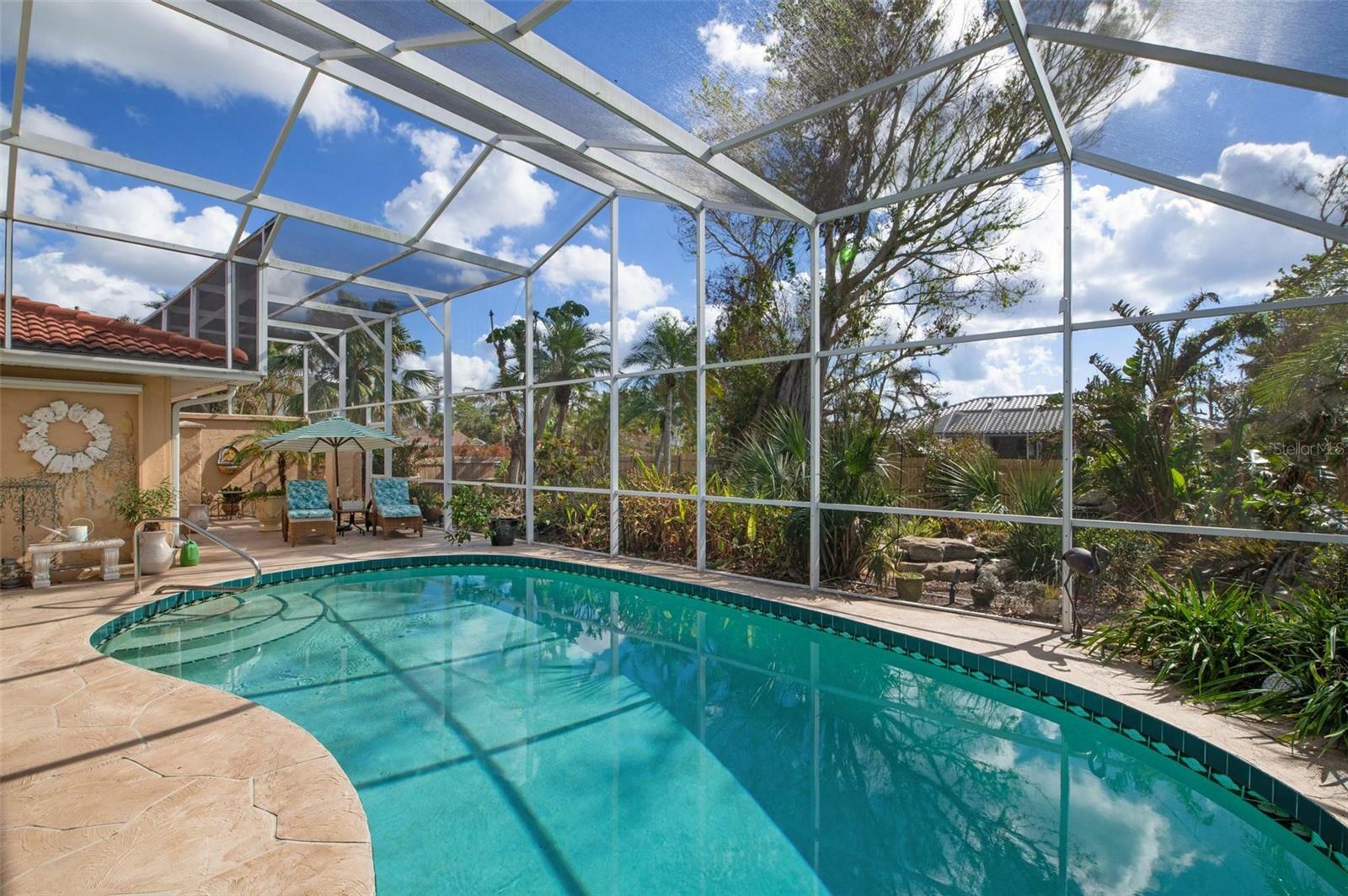 Property Photo:  589 Flamingo Drive  FL 34285 