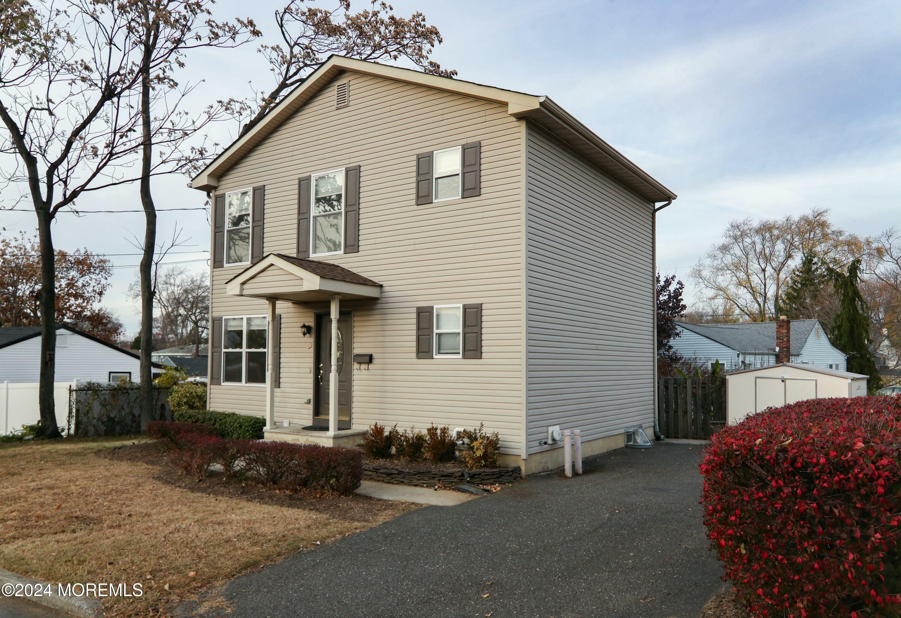 Property Photo:  424 Hawthorne Street  NJ 07735 