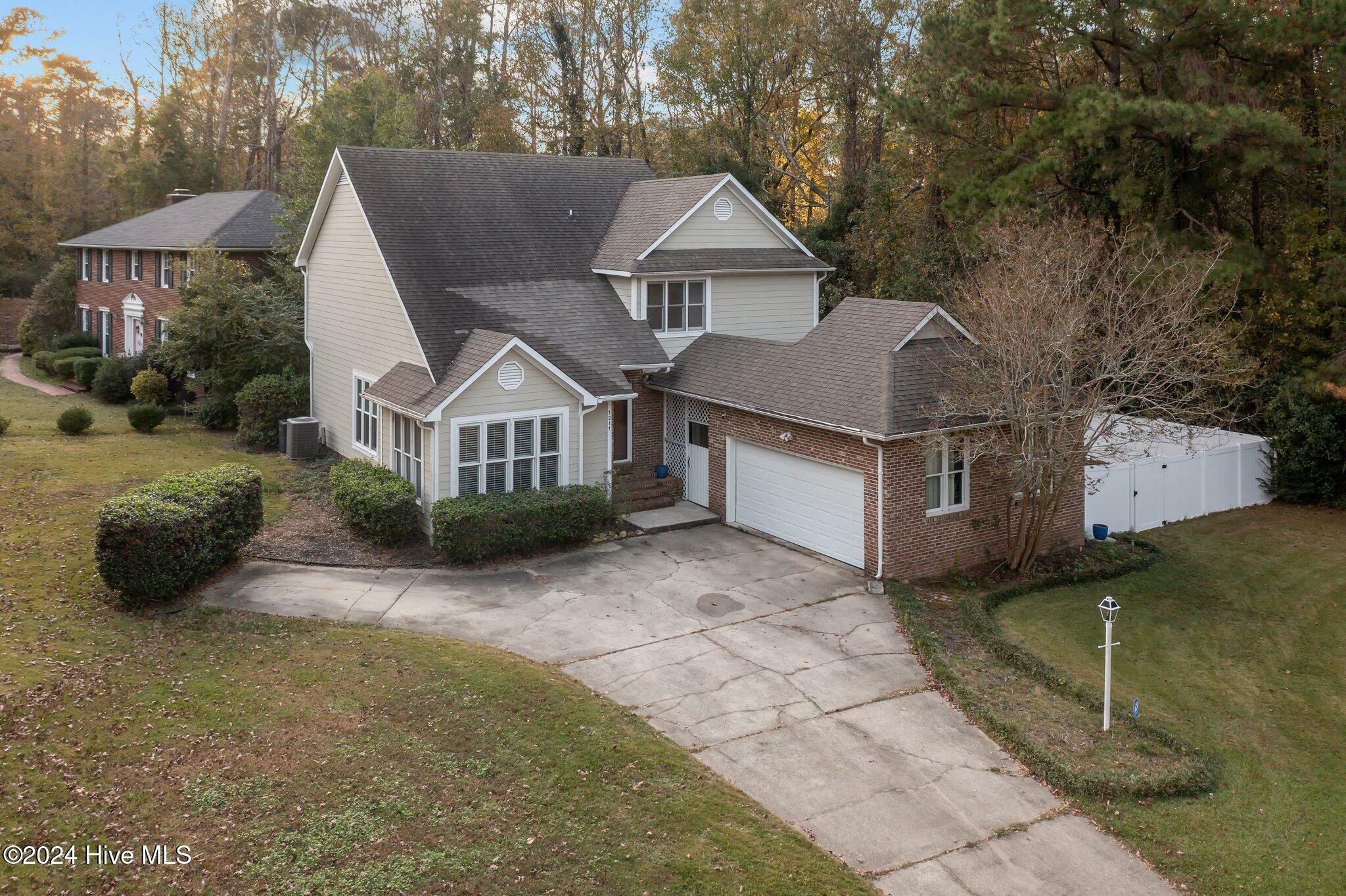 Property Photo:  1211 Country Club Drive  NC 28546 