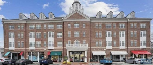 Property Photo:  1309 Town Center Way 309  NJ 07039 