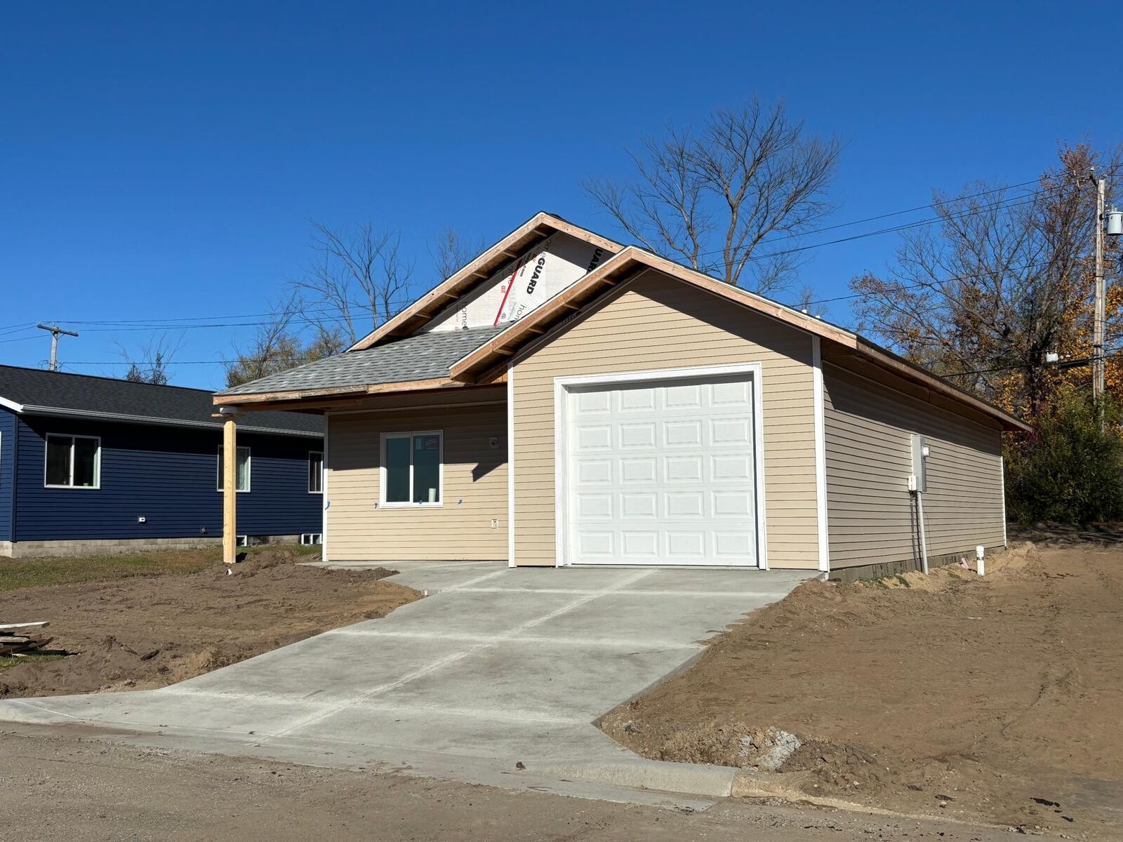 Property Photo:  121 1st St NE  MN 56633 