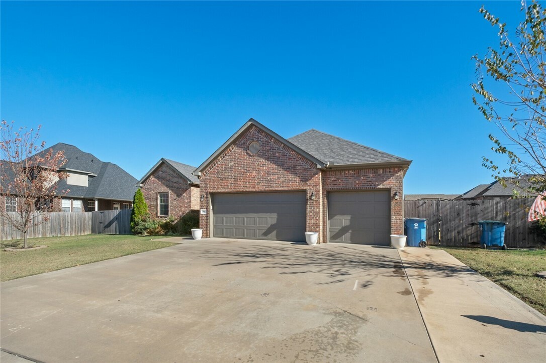 Property Photo:  760 Douglas Street  AR 72751 