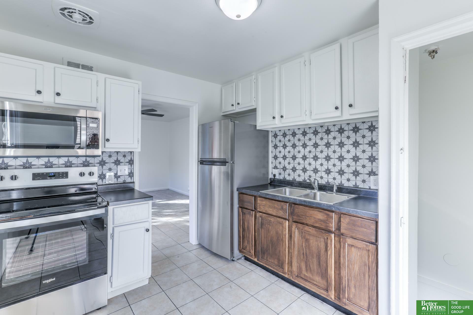 Property Photo:  3910 N 54th Street  NE 68104 