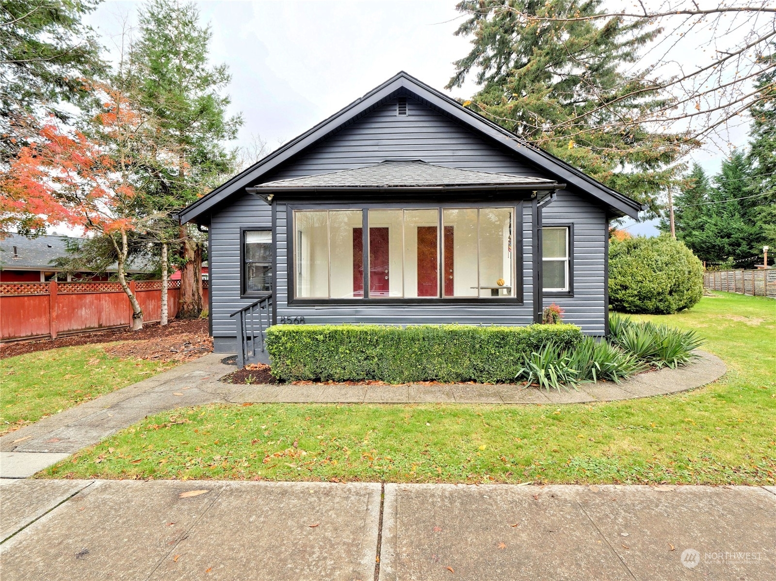 Property Photo:  8568 Falls Avenue SE  WA 98065 