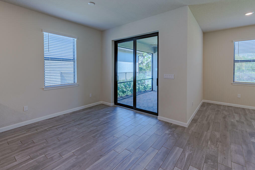 Property Photo: 517 SE Crathes Street FL 34984
