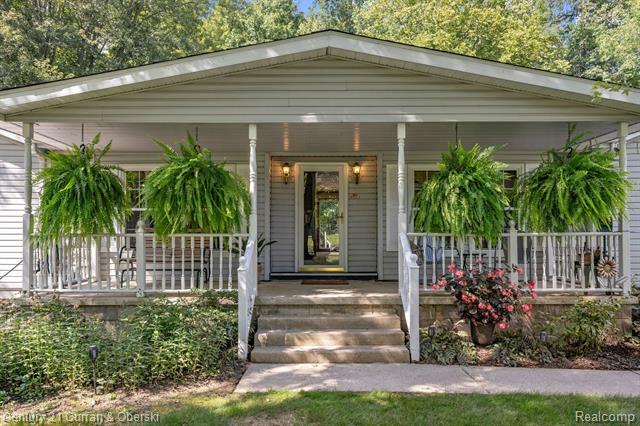 Property Photo:  7879 Rosbolt Road  MI 48160 