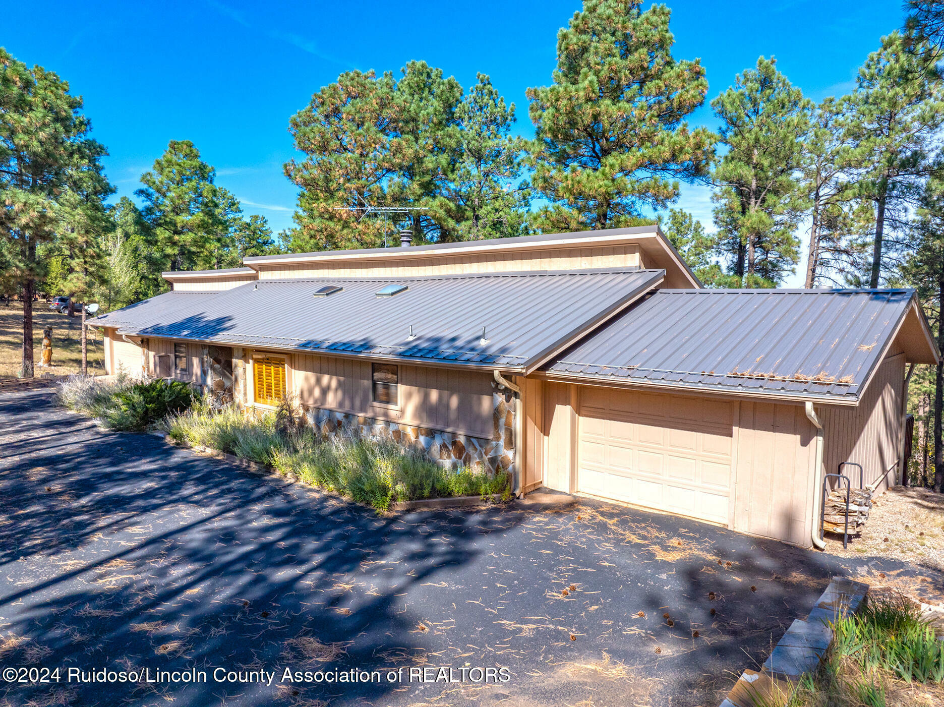 Property Photo:  204 Fawn Drive  NM 88312 