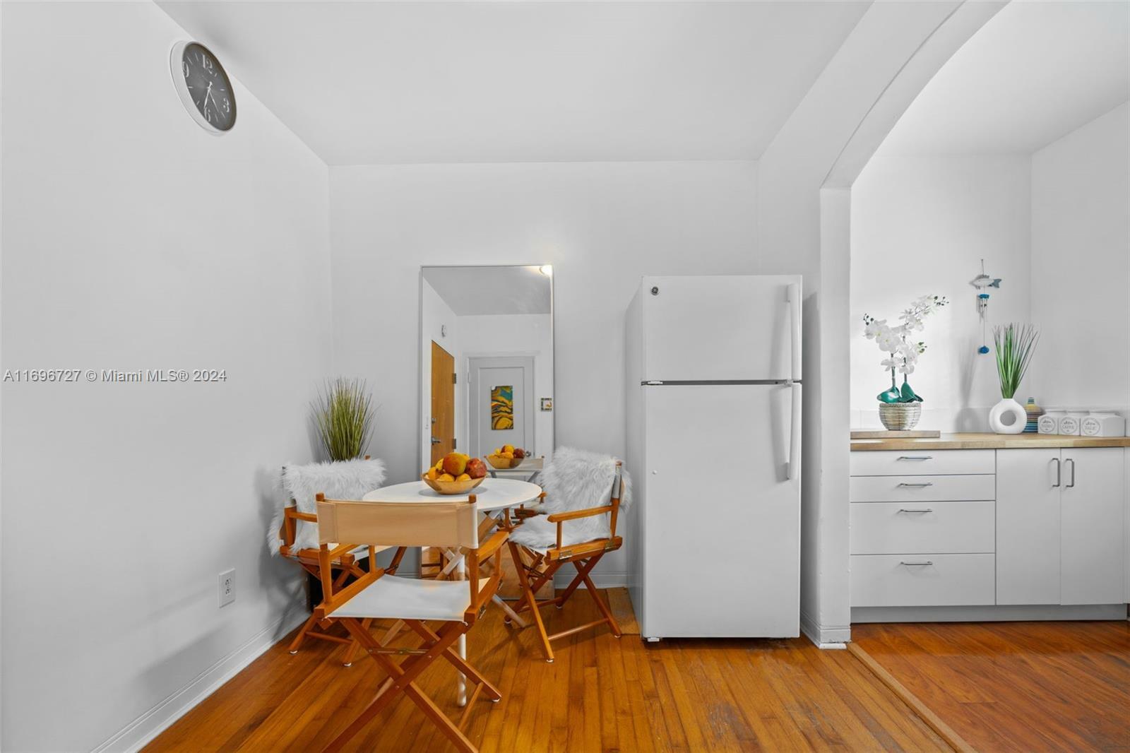 Property Photo:  920 Euclid Ave 11  FL 33139 