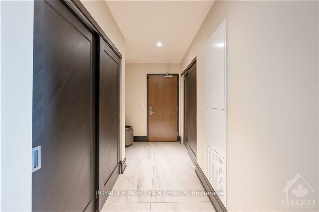 Property Photo: 805 Carling Avenue 4101 ON K1S 5W9